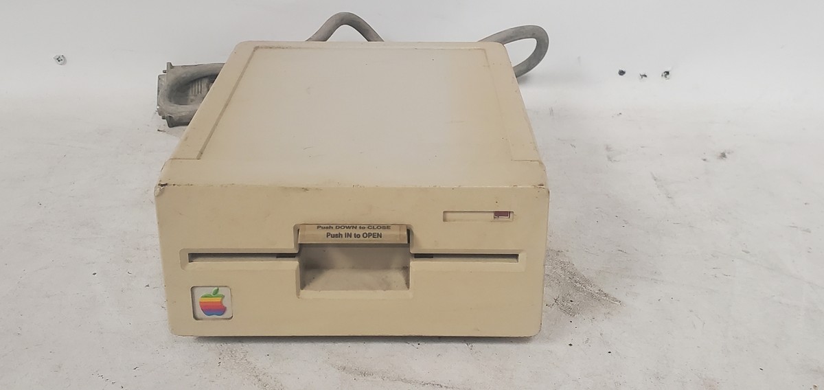 Vintage Apple A9M0107 5.25