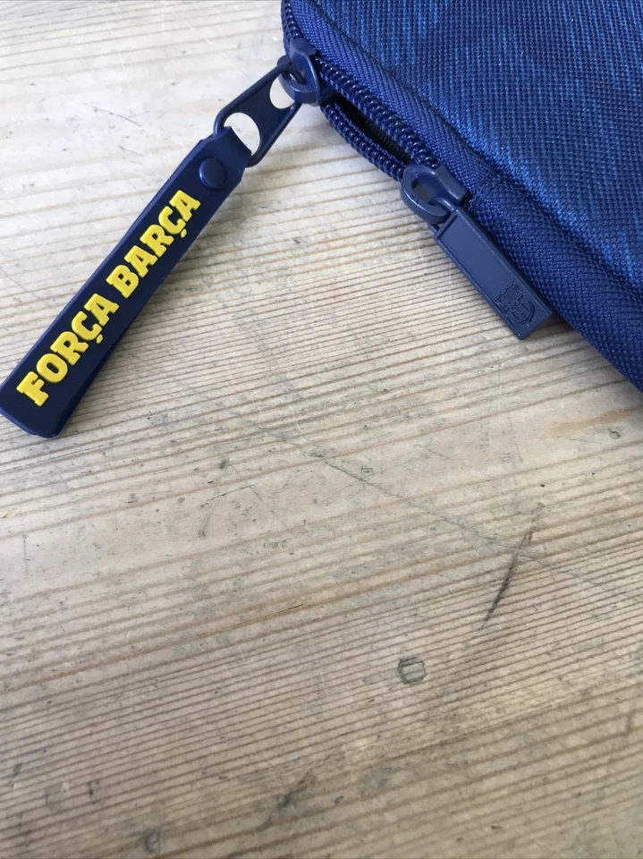 (M) New FC Barcelona Tablet Cover (10.6 Inches) BNWT - Image 4 of 4