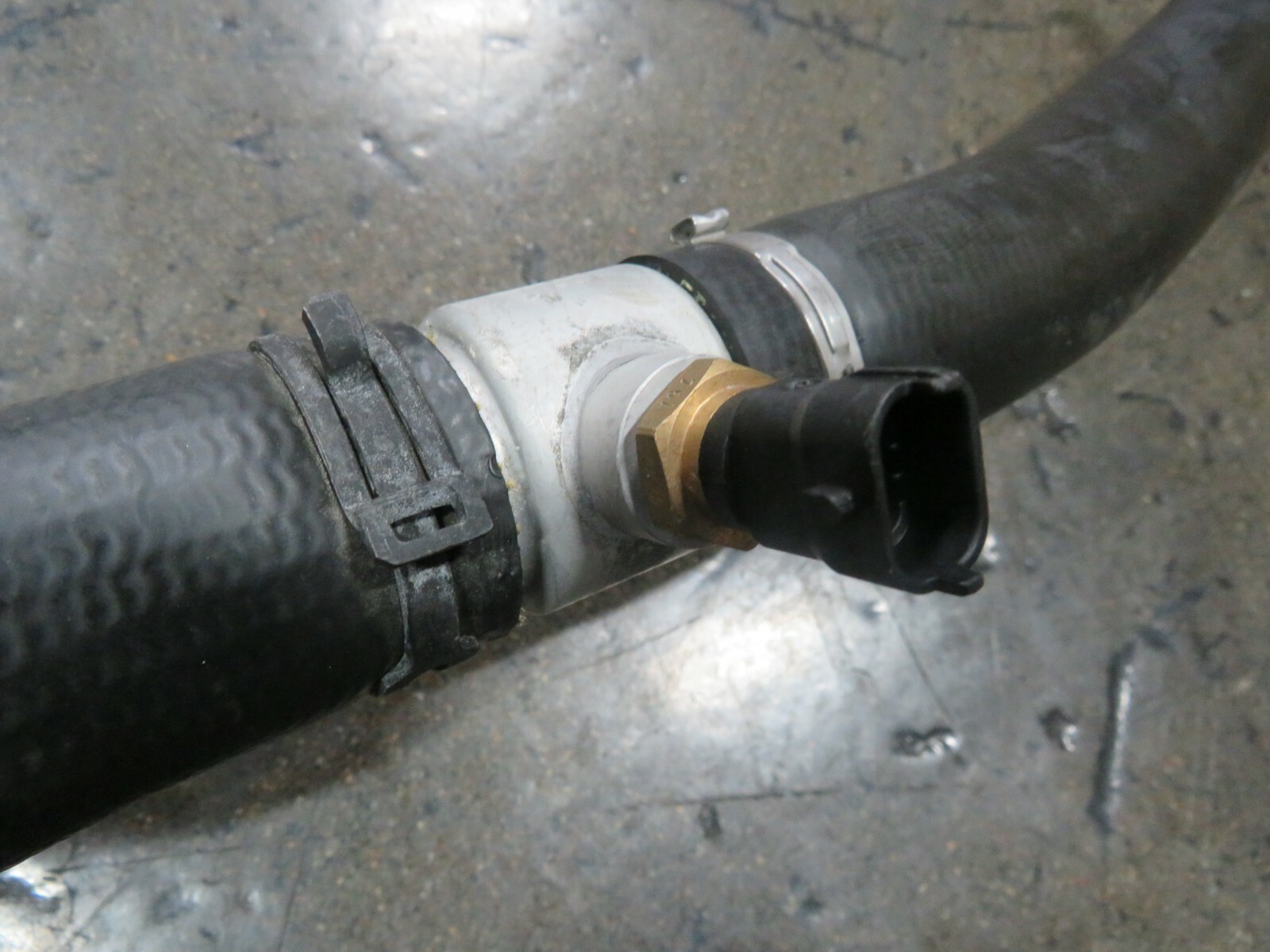 McLaren 570S, Water Hose, Used, P/N 0062371