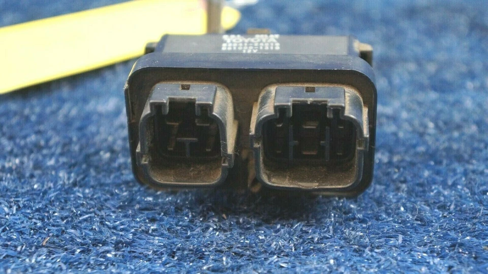 Lexus GS 300 1998-2004 OEM LUZ DE CIRCULACIÓN RELÉ DE CONTROL 82840-30010 Foto 2 de 4