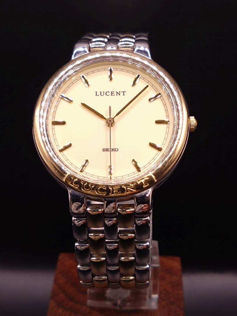 Seiko Lucent 7N01-6140 Analog Quartz Men Relatively Beautiful