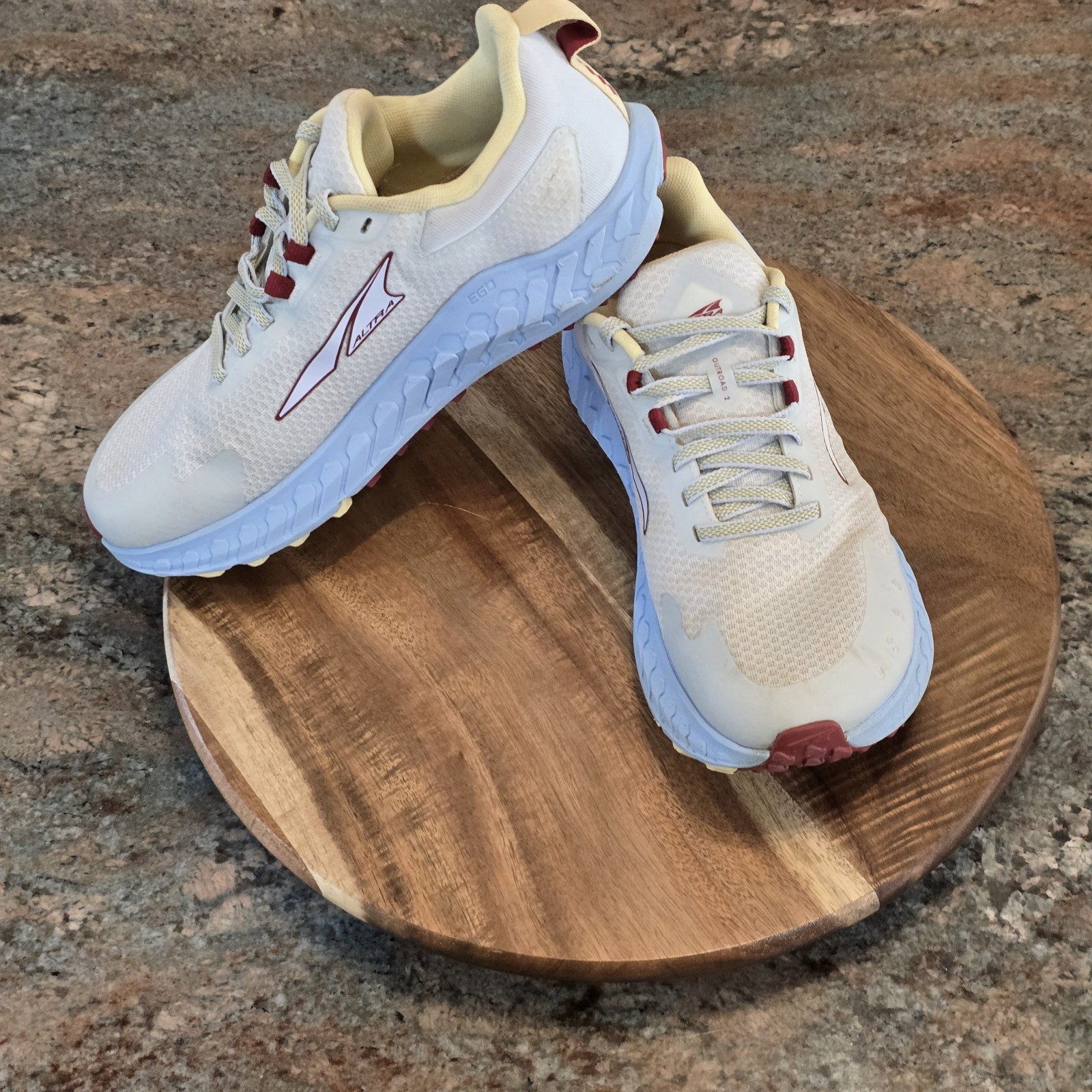 Altra Womens Outroad 2 - Womens Sz 7.5 - Athletic Trail Running Hiking Shoes