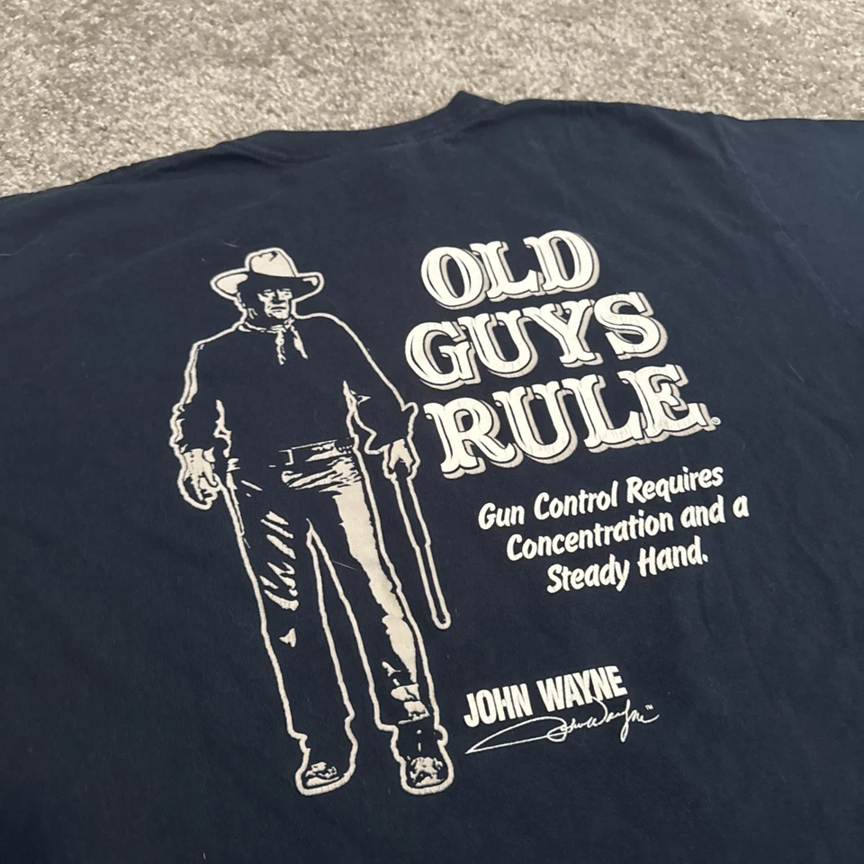 Camiseta Old Guys Rule John Wayne Gun Control Negra Doble Cara Grande 2012 Foto 3 de 4