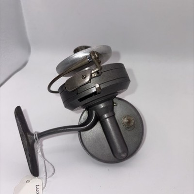 Vintage LUXOR A Spinning Reel Pezon Michel Made in France 1950s