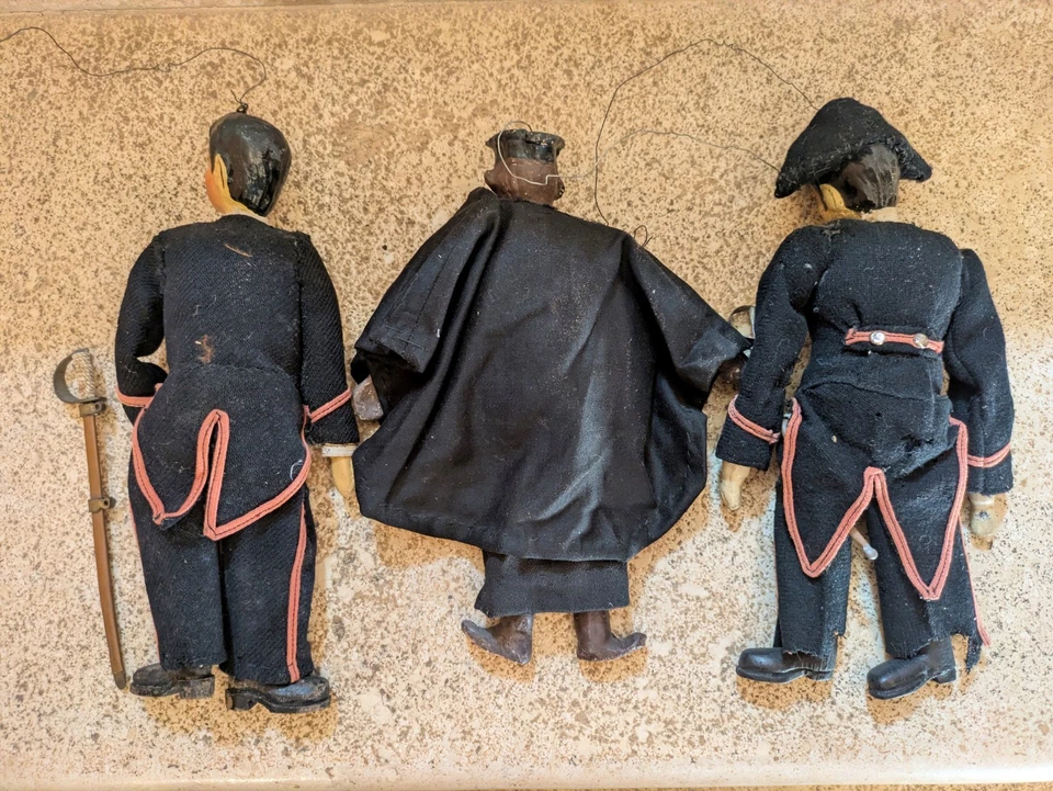 Lotto 3 Marionnettes De Pinocchio 2 Gendarmes Et Il Juge en Plâtre Bois, Ans 30 - Photo 2/3