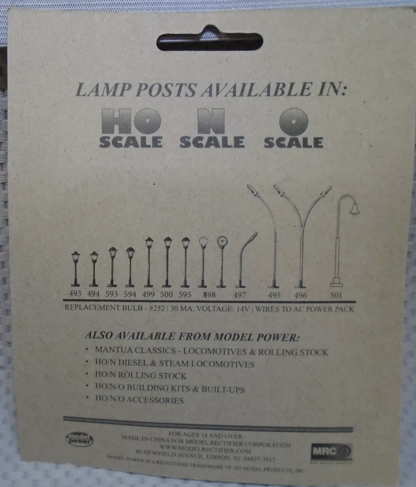 Model Power #497 HO SCALE 3 brass  SHORT SINGLE HIGHWAY LAMPS NEW IN SEALED PKG - Image 2 of 2