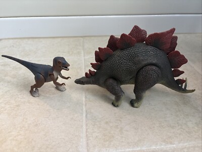Dino Riders Deinonychus And Stegosaurus With Functioning Movement!!