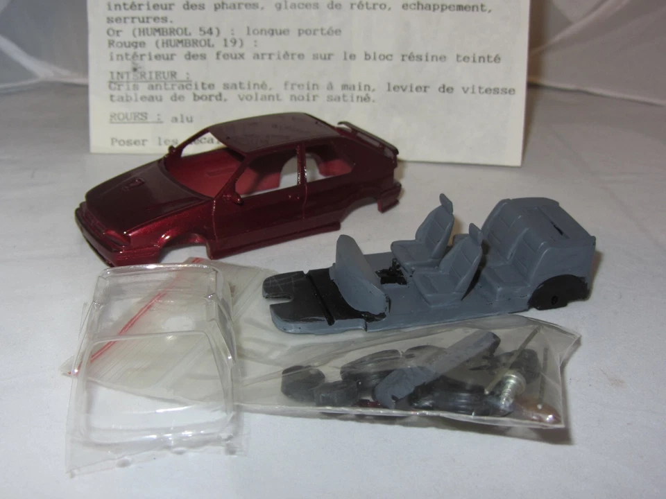 RENAULT R.19 Berlina 3 porte 16v - kit pre-paint - 1:43 scale - to built - JPS - Immagine 2 di 3
