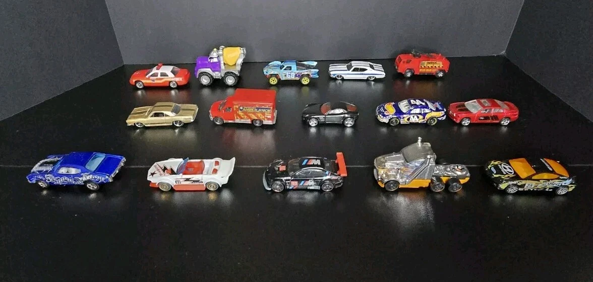 hot-wheels solto levemente usados 