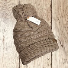 pom pom stocking hat