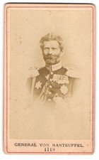 Fotografie Portrait General Edwin von Manteuffel in Gardeuniform mit Ordenspang 