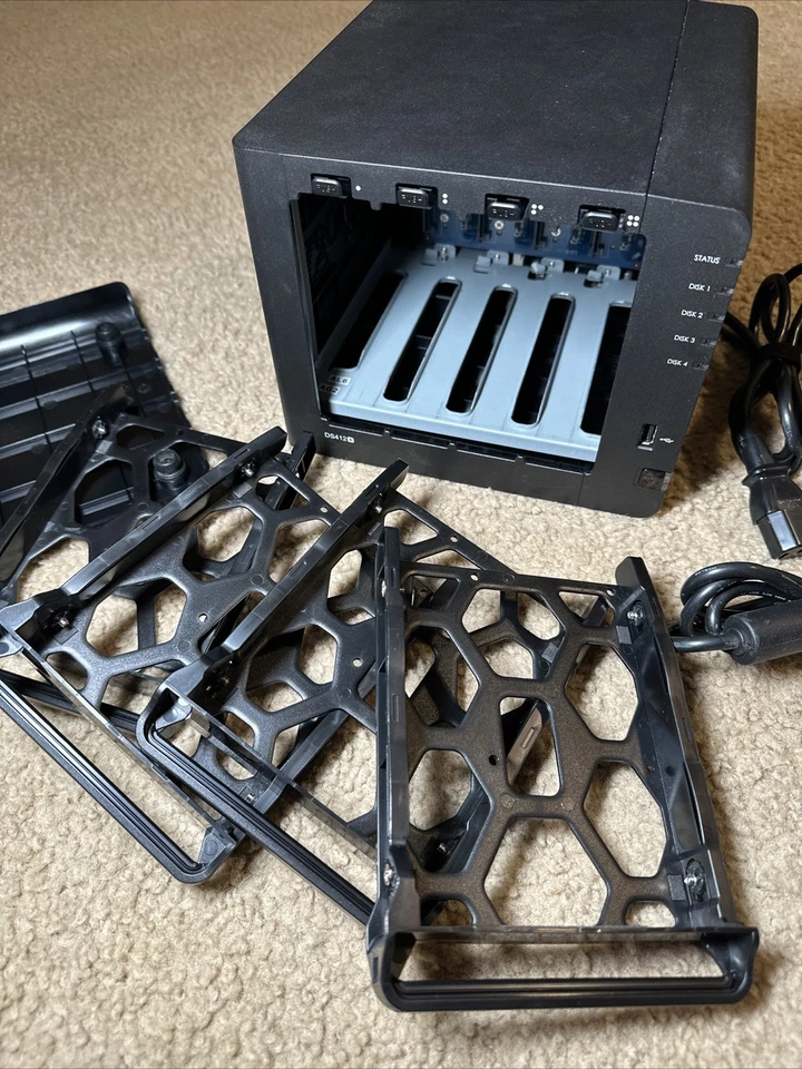 Synology DS412+ 4-Bay NAS Enclosure – PSU, Trays, (No Drives) - Image 3 of 4