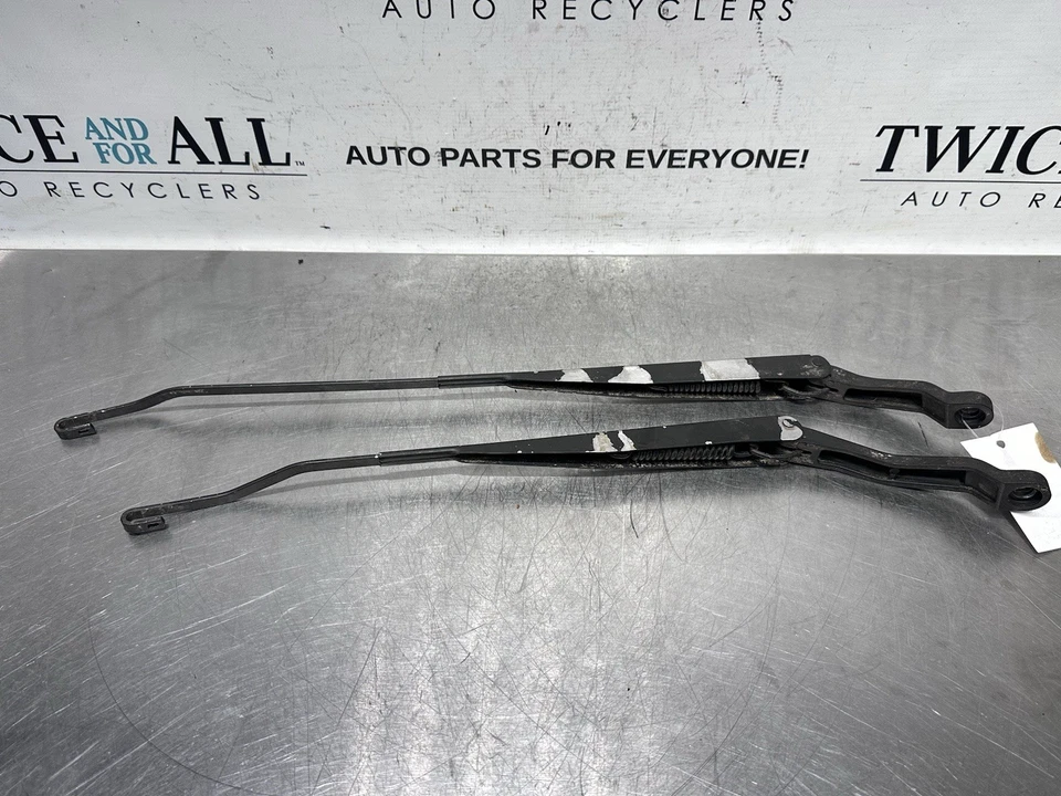 1994-2001 ACURA INTEGRA FRONT WINDSHIELD WIPER ARMS SET PAIR OEM - Image 4 of 4
