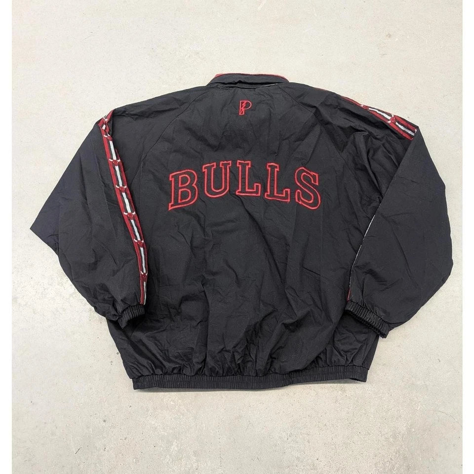 Vintage Chicago Bulls NBA Pro Player Windbreaker jacketSize: XXL - Image 3 of 4