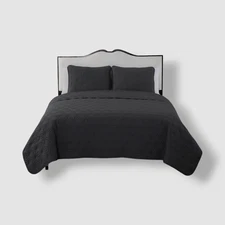 VCNY Home Gray Kaleidoscope Embossed Geometric Quilt 3pc Full/Queen Set.