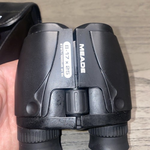 Meade Binoculars 272 feet / 1000 yards Travelview 8-17x25 - Picture 7 of 8