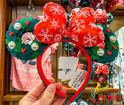 Christmas Holiday Minnie Ears Wreath Bow Disney Parks  display picture 1