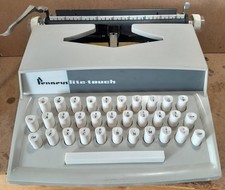 VINTAGE Penneys Lite-Touch Manual Typewriter thumbnail