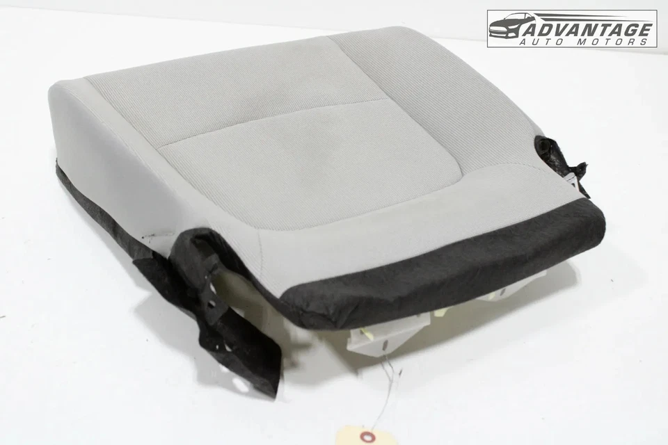 2022 TOYOTA COROLLA ПЕРЕДНЕЕ ПРАВОЕ ПАССАЖИРСКОЕ СИДЕНЬЕ НИЖНЯЯ ПОДУШКА ОТ ОРИГИНАЛЬНОГО ПРОИЗВОДИТЕЛЯ - Изображение 3 из 4