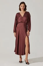 ASTR THE LABEL KIMIKO V-NECK MULBERRY MIDI DRESS SIZE S $158