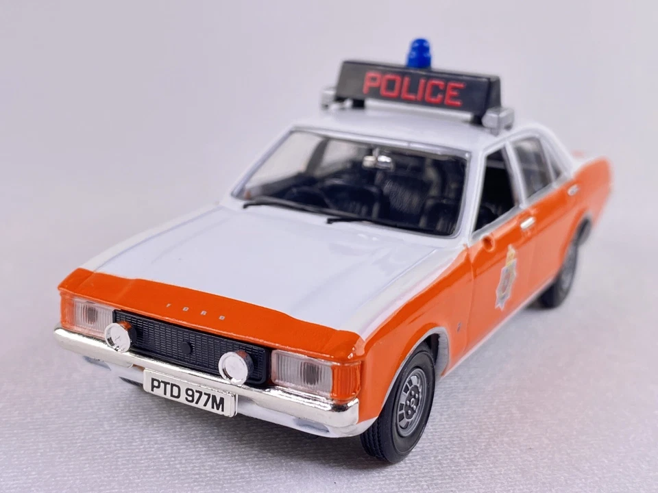 VANGUARDS 1/43 VA55000 FORD CONSUL 3000GT LANCS CONSTAB Diecast 1:43 Scale NEW - Image 3 of 4