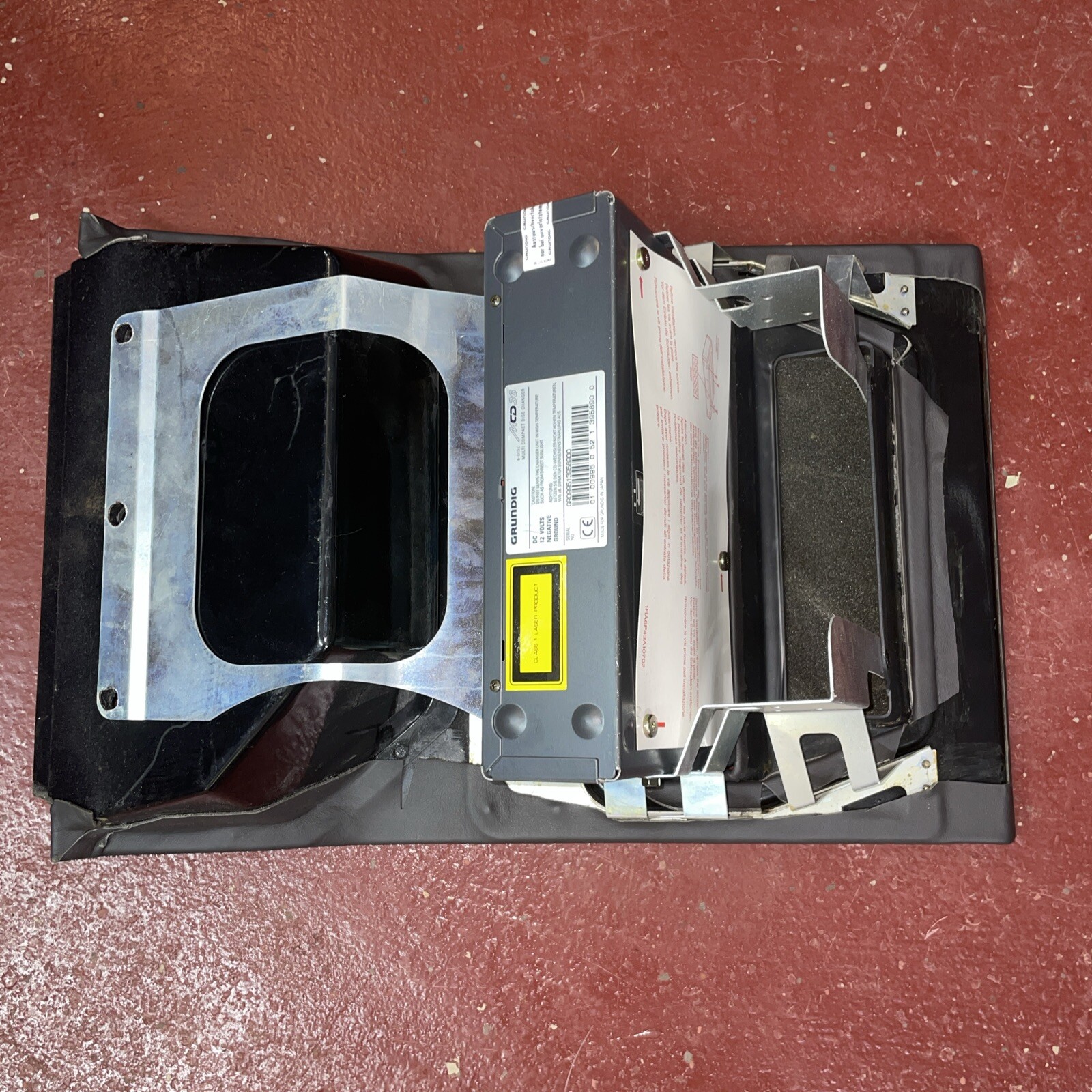 LAMBORGHINI MURCIELAGO LP640 RIGHT REAR SEAT PANEL COVER w/ GRUNDIG CD CHANGER