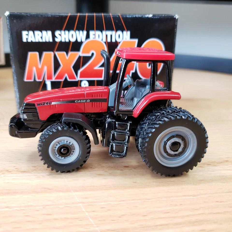 Ertl Case IH MX240 Magnum Tractor with Duals 1999 Farm Show Edition Diecast 1:64 - Image 4 of 4