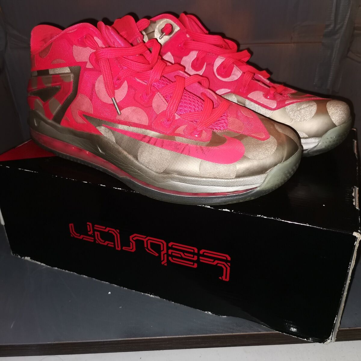 Nike Lebron 11 XI Low Maison Du Collection 683256-064 Polka Nike Lebron 11 XI Low Maison Du Collection 683256-064 Polka