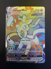 Sylveon VMax 211/203 Evolving Skies Pokemon Card