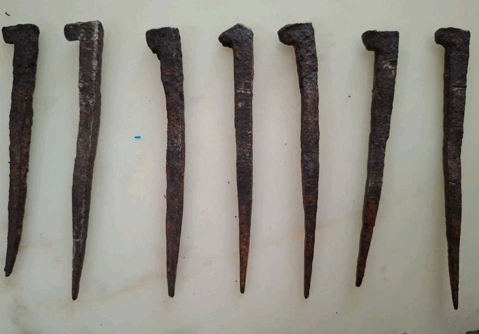 22 Anciens CLOUS en  Fer Forgé 6,5 cm Pour Restaurations à l'ancienne.  - Photo 2/4