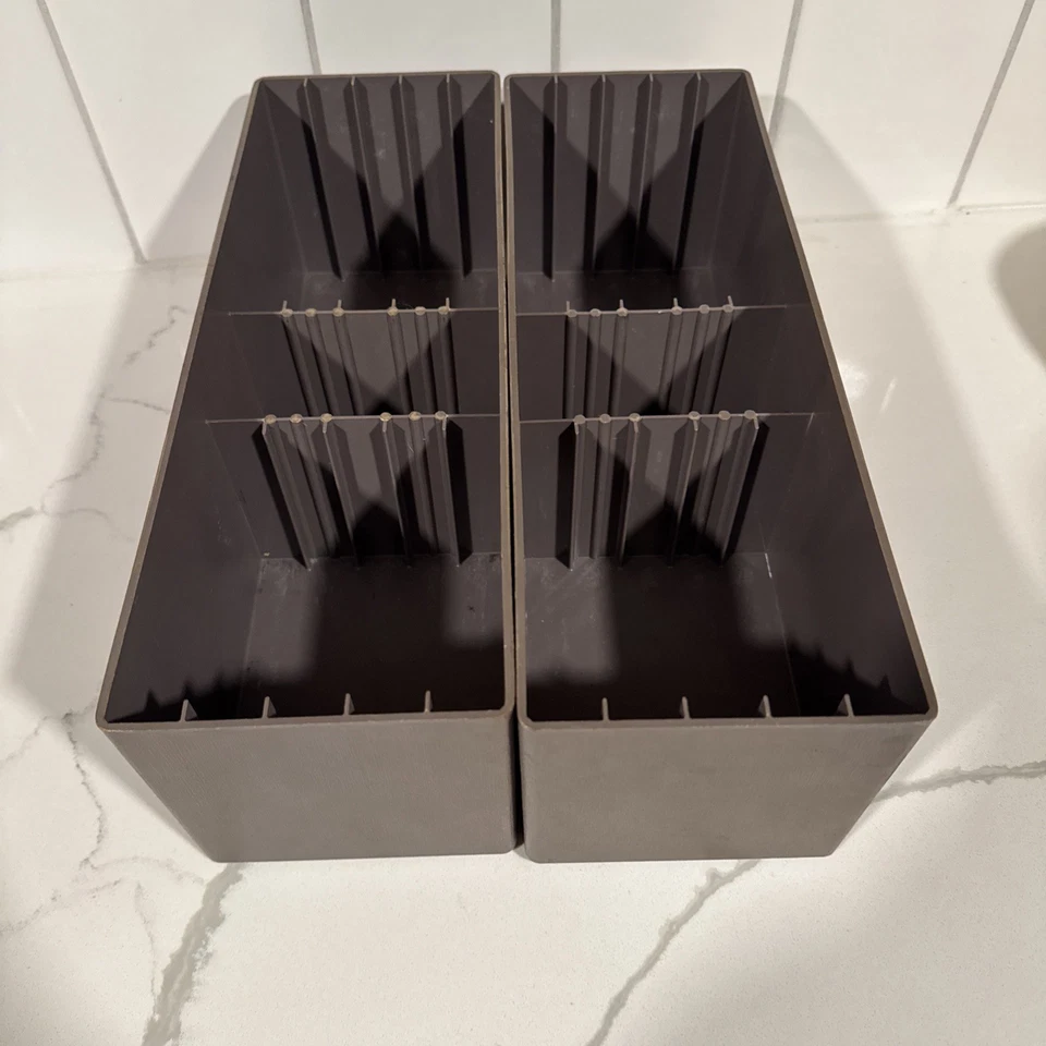 Винтажный органайзер для хранения игровых картриджей Nintendo NES — серый пластиковый держатель лот - Изображение 2 из 4