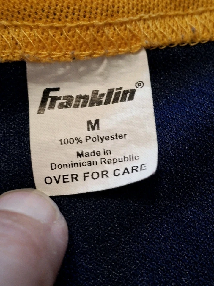 Camiseta deportiva juvenil West Virginia University/Franklin talla mediana azul con acento amarillo Foto 4 de 4