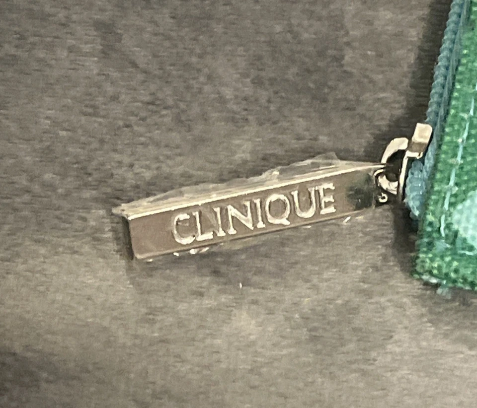 NEW Marimekko For Clinique - Wavy Green Zipper Coin Purse-  4" NEVER USED - NWOT - Image 3 of 4