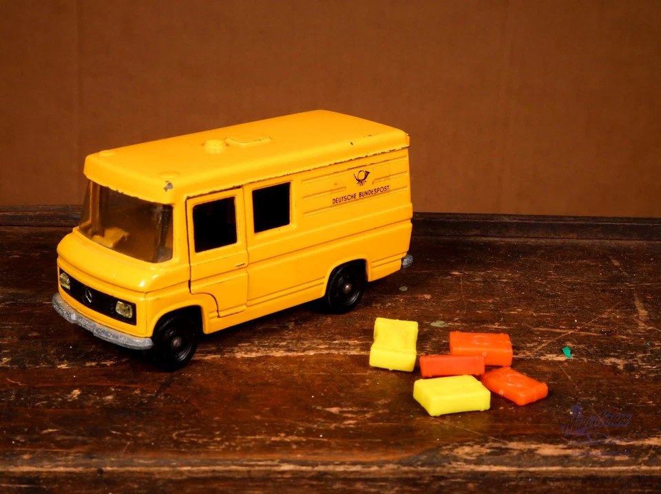 Siku V Serie V305 Postwagen Mercedes L406D Transporter DBP Post Pakete selten