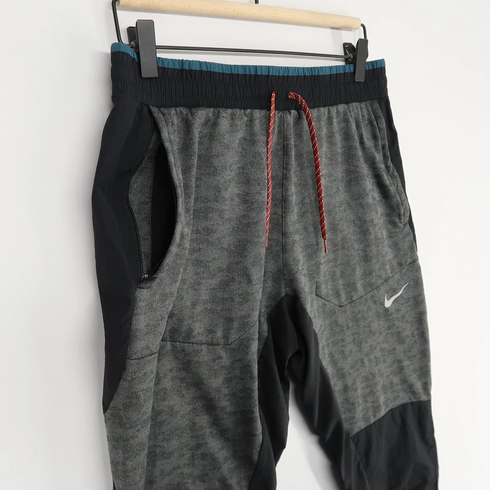Calça Nike Phenom Elite Wild Masculina S Cinza Preto Padrão Cordão Jogger Outdoor - Imagem 4 de 4