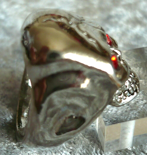 großer TOTENKOPF Folklore Schmuck Ring Tibet Silber + STRASS rot Gr. 21 NEU #1 - Bild 2 von 3