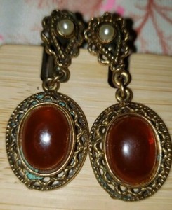 VTG Rare Amber  And Gold Color Clip On Earring 1.5 Inches Long