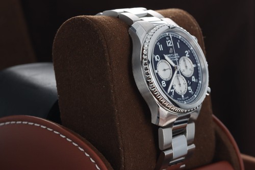Breitling Navitimer 8 Chronograph, Black Dial - Steel on Bracelet, AB0117131B1A1 - Picture 5 of 9