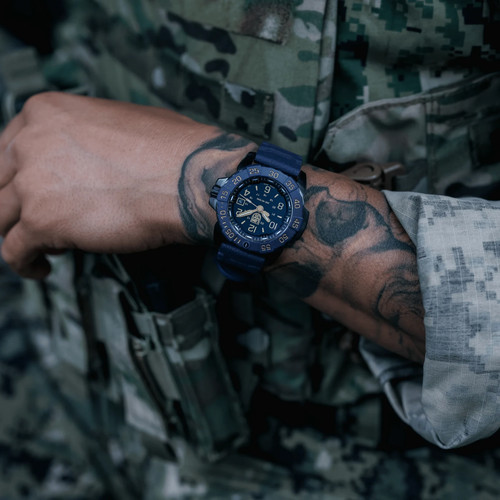 LUMINOX Navy SEAL 'Back to the Blue' Men's Quartz Watch XS.3255.CB.NSF - Picture 6 of 6