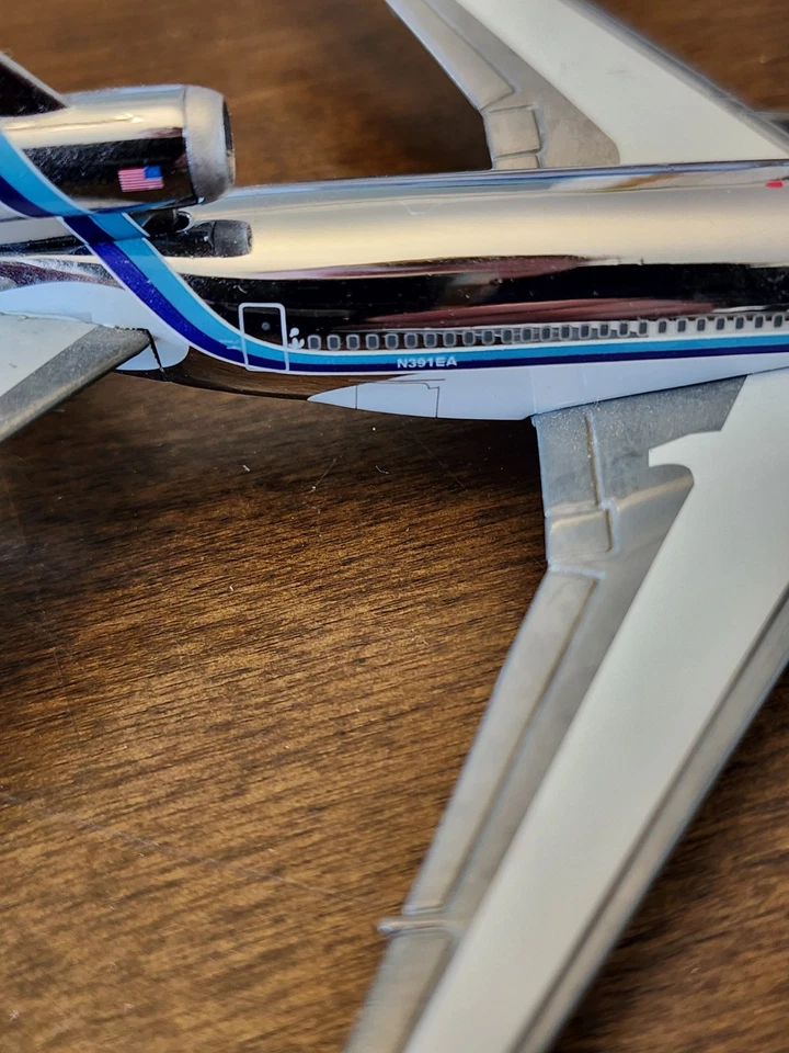 Gemini Jets DC-10 Eastern Airlines N391EA versión cromada en 1:400 Foto 4 de 4