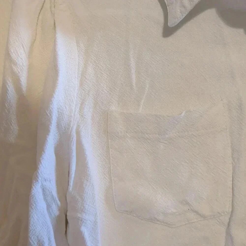Dazy white button down top size Medium - image 4