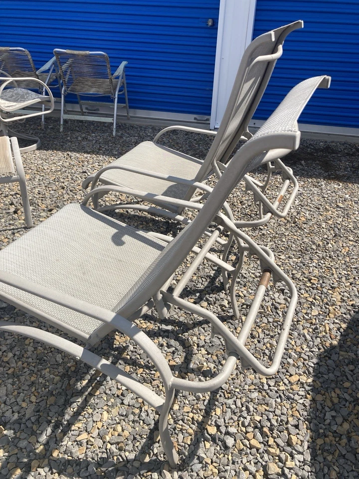 Par de sillones Tropitone de respaldo alto de diseño de gama alta Foto 4 de 4