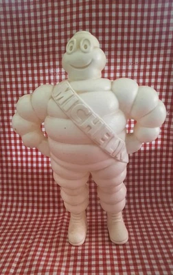 Ancien BIBENDUM MICHELIN plastique made in france camion automobile pneu 32cm - Photo 1/4