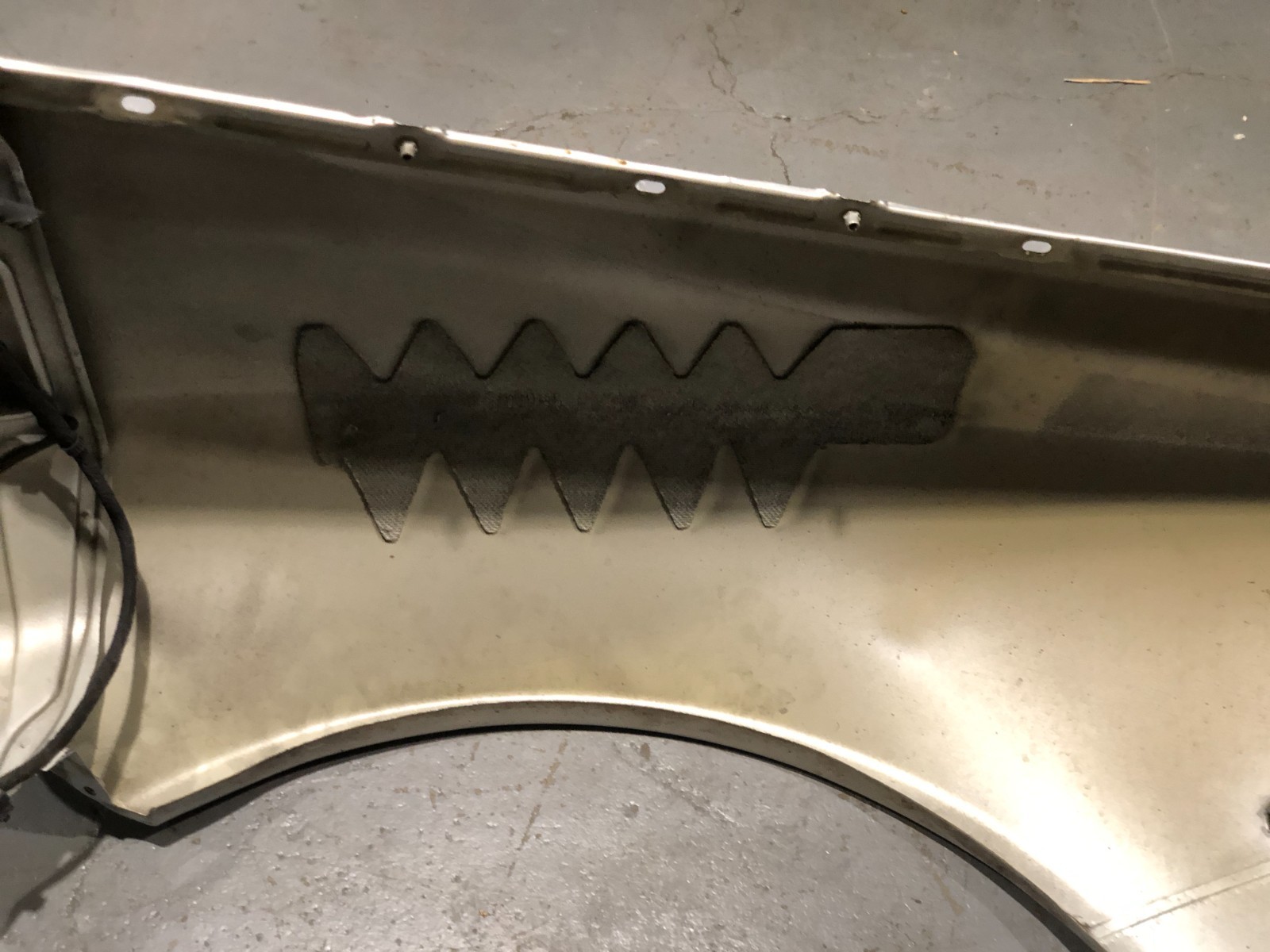 03-13 Maserati Quattroporte M139 Right Passenger Fender Panel GRIGIO TOURING 09