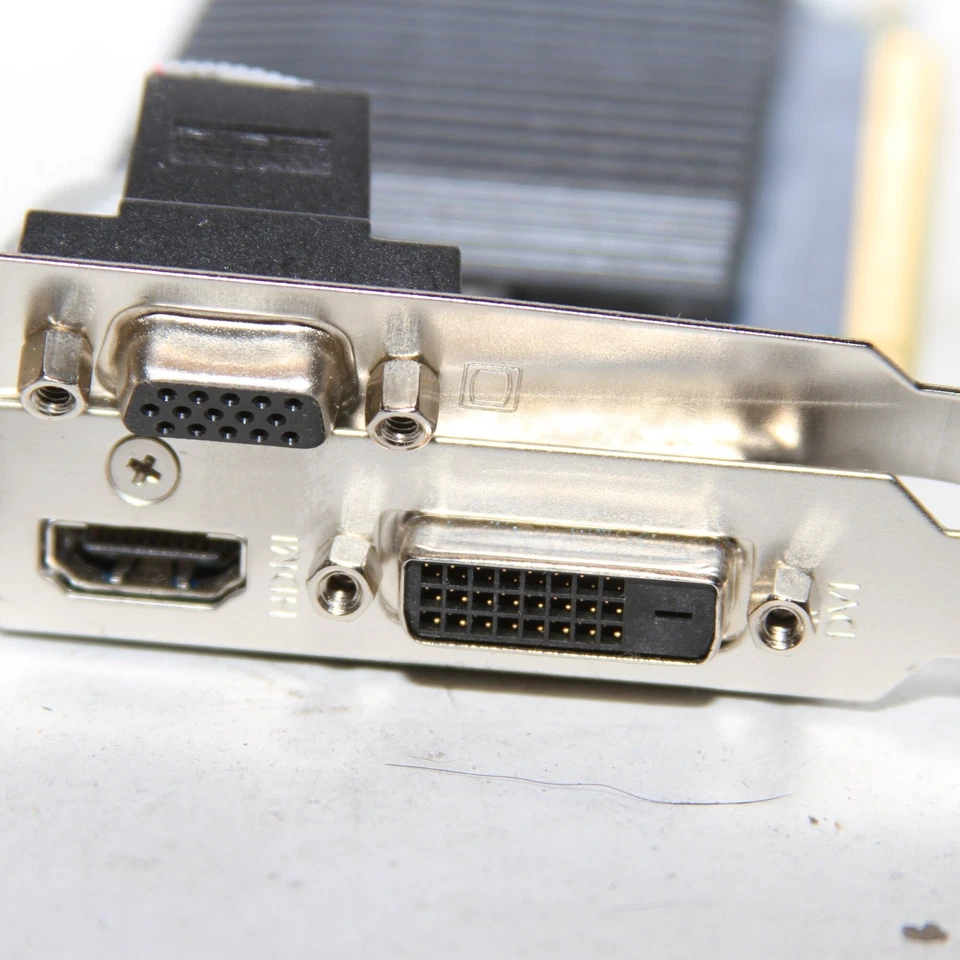 Tarjetas gráficas Asus Nvidia GeForce GT 710 2 GB GDDR5 sin probar Foto 2 de 4