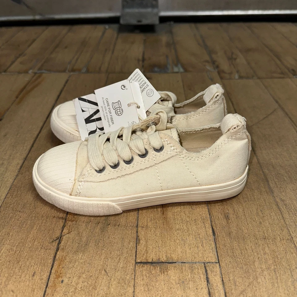 Zapatillas Zara Niño Pequeño Talla 9.5 Off White Parte Superior Baja Cremallera Lateral Cómodas Con Cordones Foto 3 de 4