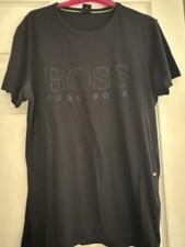 MENS BLACK BOSS T SHRTS SIZE MEDIUM