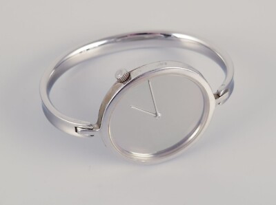 Vivianna Torun Bülow-Hübe für Georg Jensen, Stahl Armbanduhr. Modell 327.
