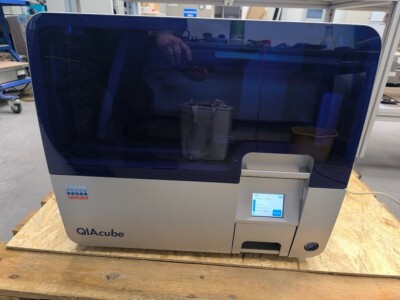 QIAGEN QIAcube Sample Prep Automation