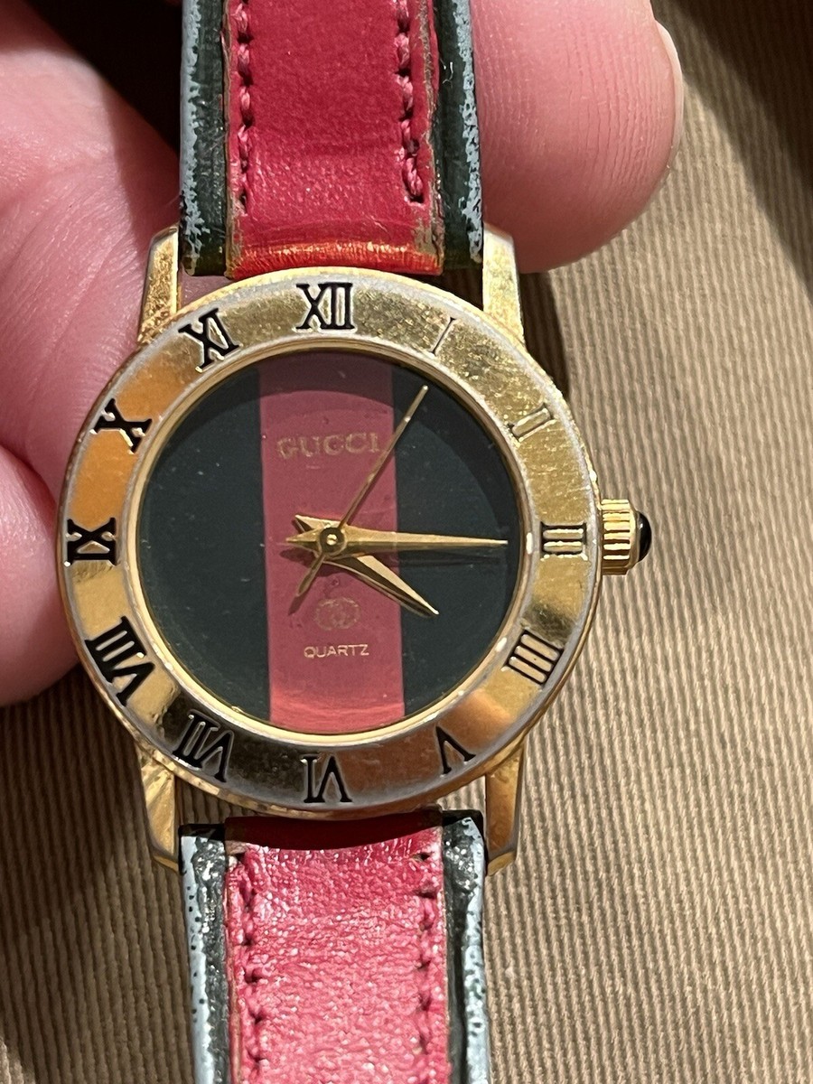 Gucci Vintage Style Watch with Red Leather Strap Gucci Model 2000 Stainless Steel Silver Dial Red Leather  main image 4